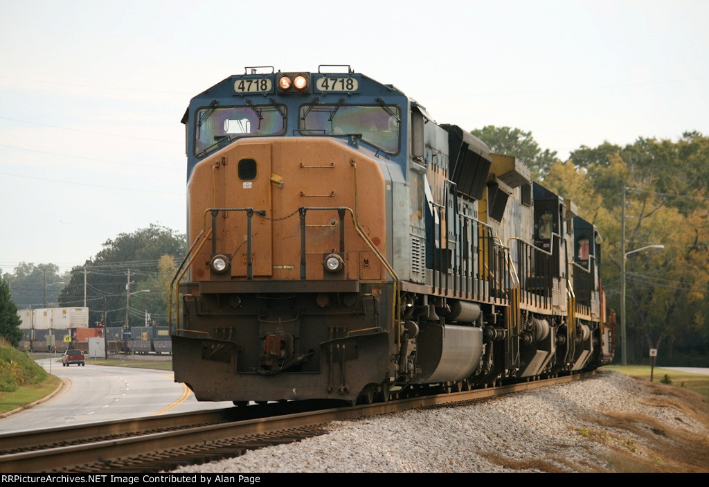 CSX SD70MAC 4718